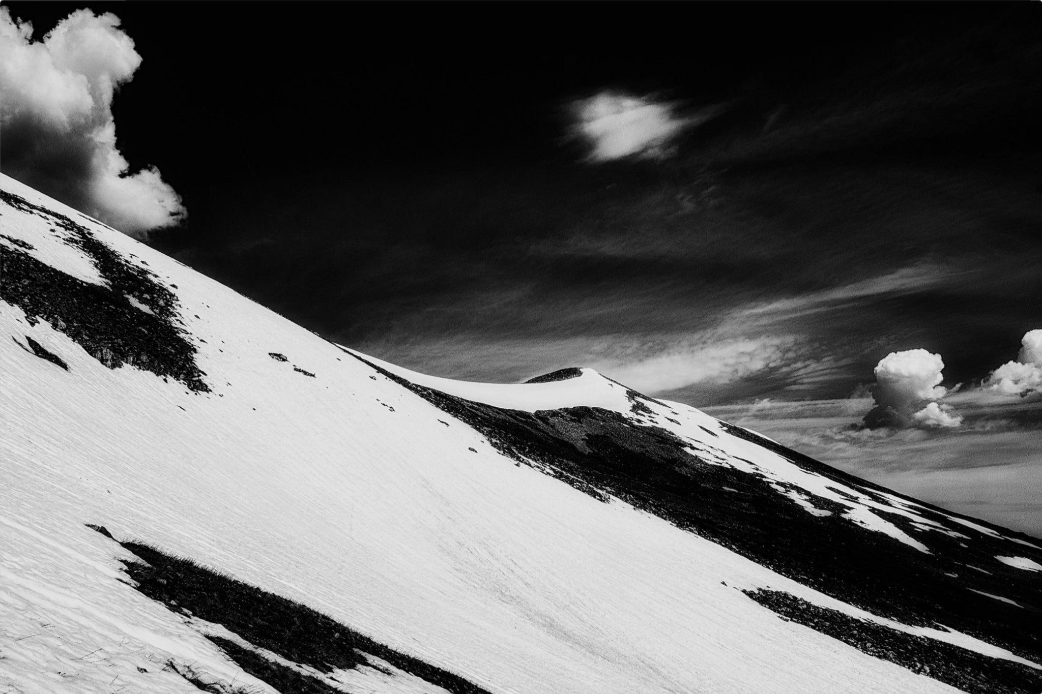 Ridgeline in BW