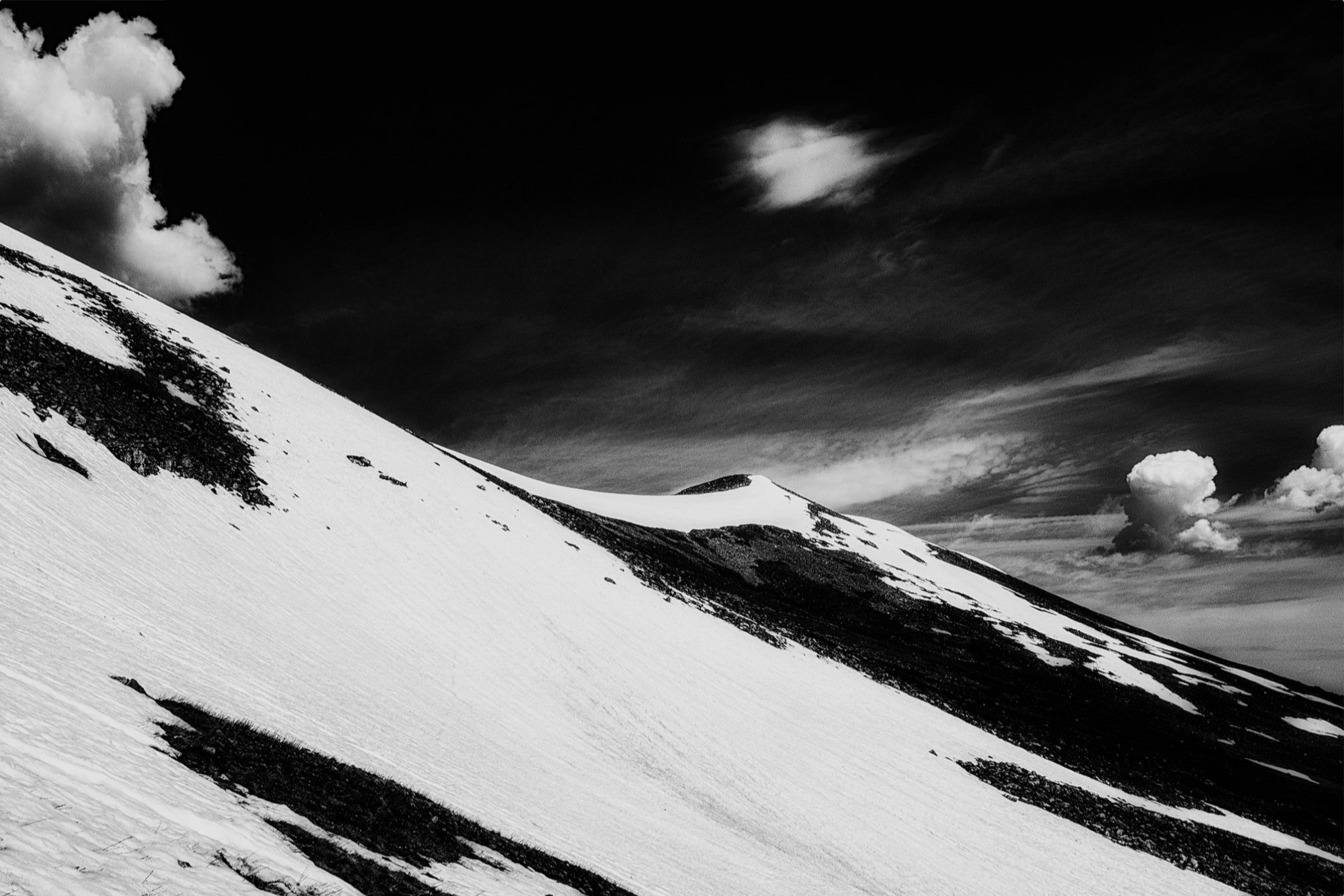 Ridgeline in BW